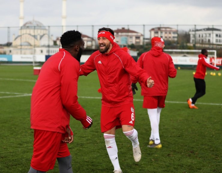 Sivasspor’da neşeli idman