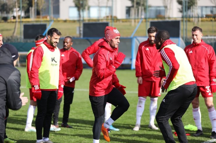 Sivasspor’da neşeli idman
