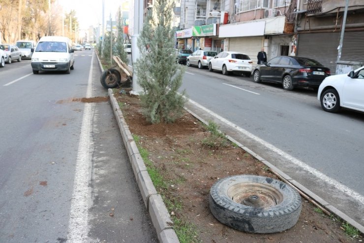 Otomobil çarpan çekçek arabası kullanıcısı yaşamını yitirdi
