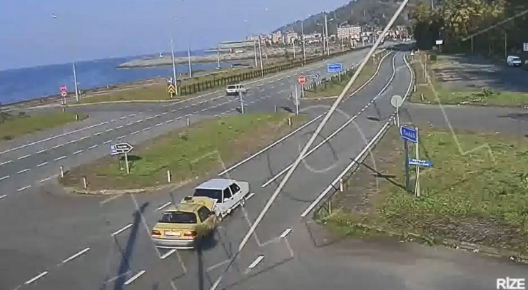 Rize’deki ve Trabzon’daki kazalar MOBESE’ye böyle yansıdı