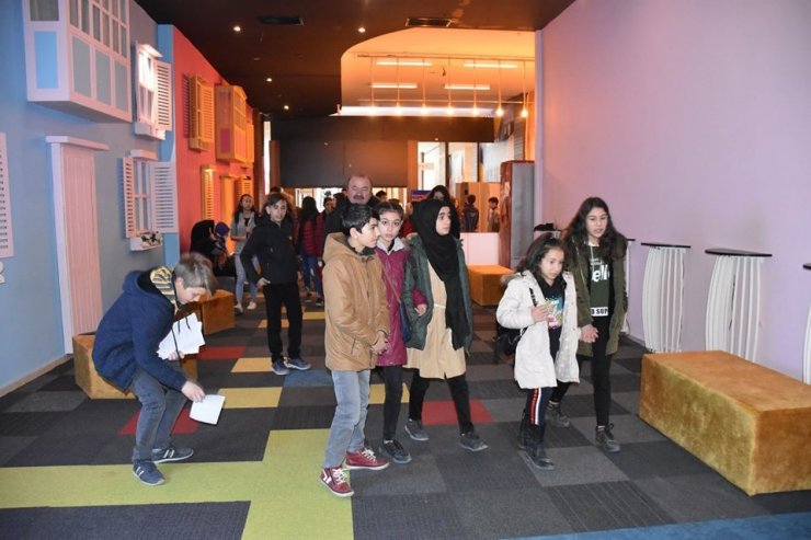 Isparta’daki gençler ’Beyaz Hüzün’ filmini izledi