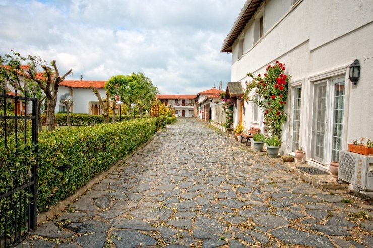 Doğa içinde konaklamalı binicilik eğitimi