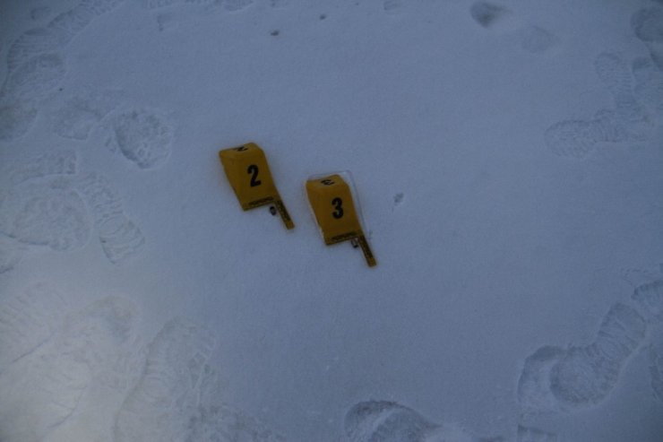 Tabancayla ayaklarından ve sırtından vuruldu