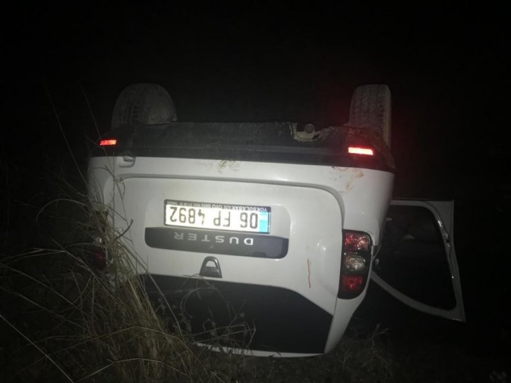 Takla atan otomobilden sağ çıktılar