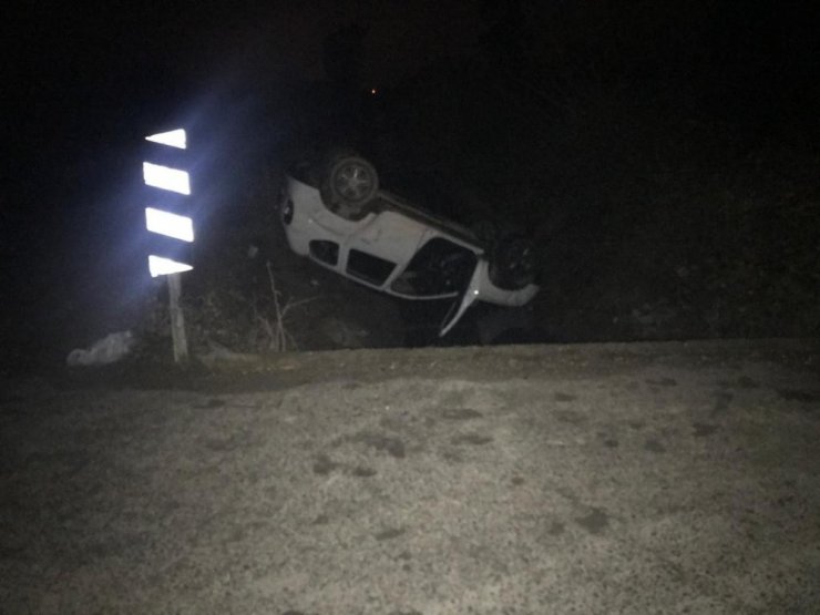 Takla atan otomobilden sağ çıktılar