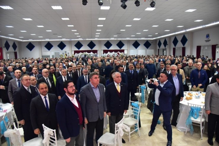 Manisa’daki MHP kadroları vefa yemeğinde buluştu
