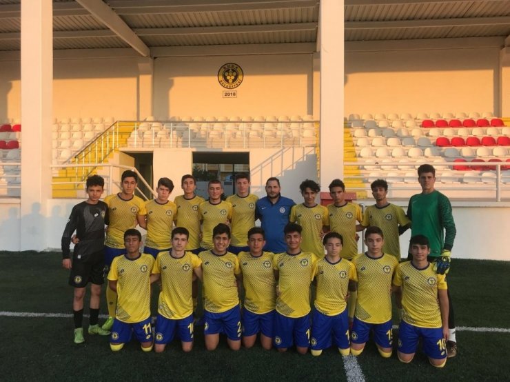 Buca Belediyespor’un genç file bekçisi Fenerbahçe’de