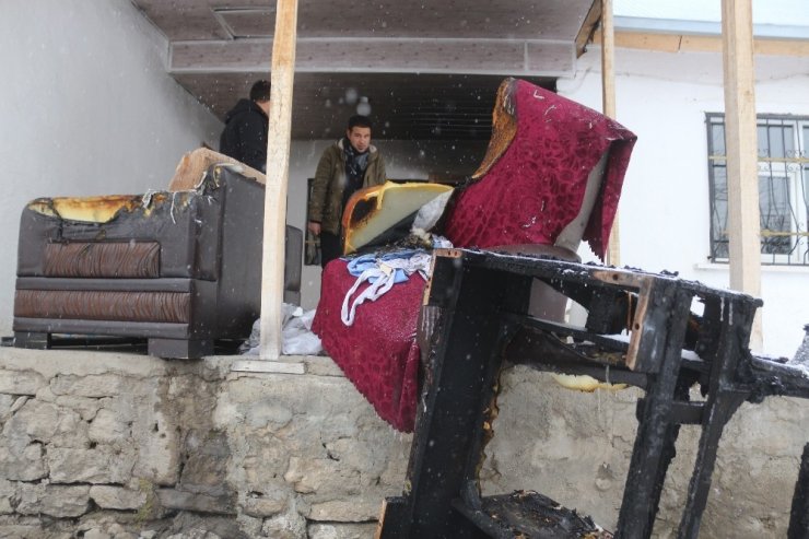 Eksi 15 derecede evsiz kaldılar