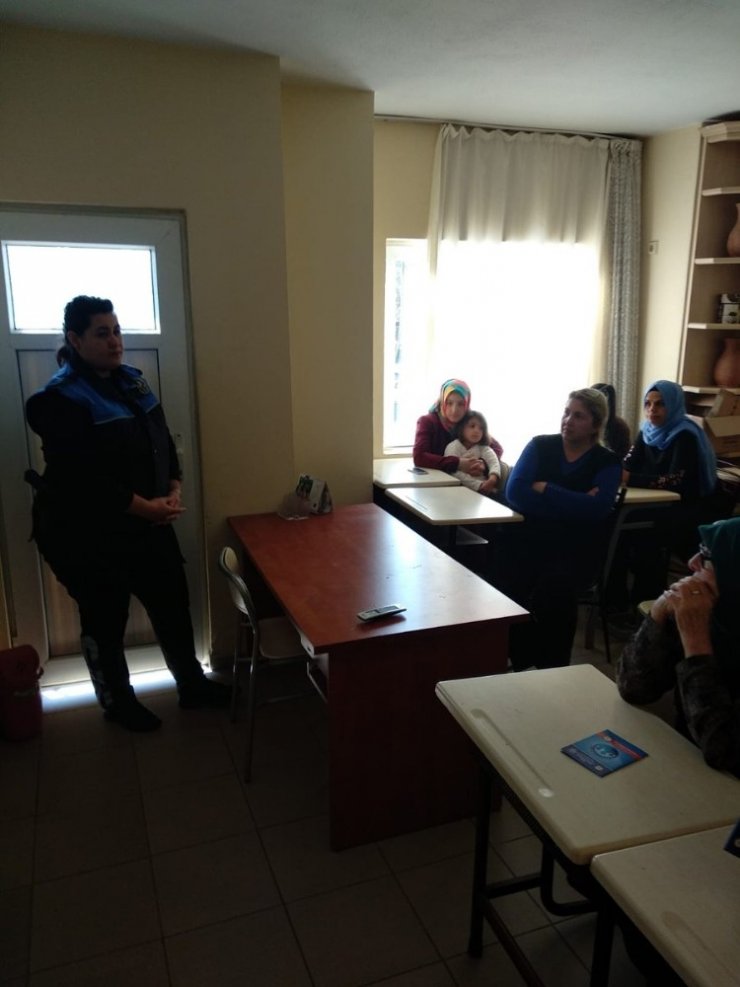 Polis erkek şiddetini önlemek için mahalle mahalle geziyor