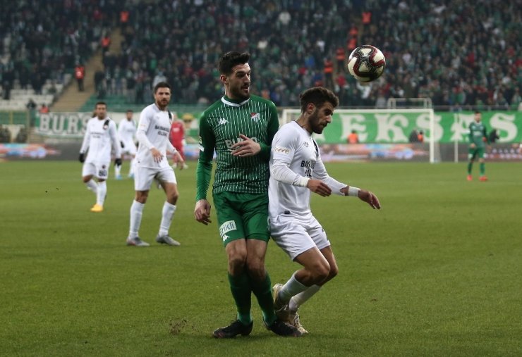 TFF 1. Lig: Bursaspor: 1 - Fatih Karagümrük: 0 (İlk yarı)