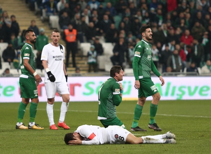 TFF 1. Lig: Bursaspor: 1 - Fatih Karagümrük: 0 (İlk yarı)