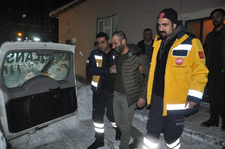 Yüksekova’da hasta kurtarma operasyonu