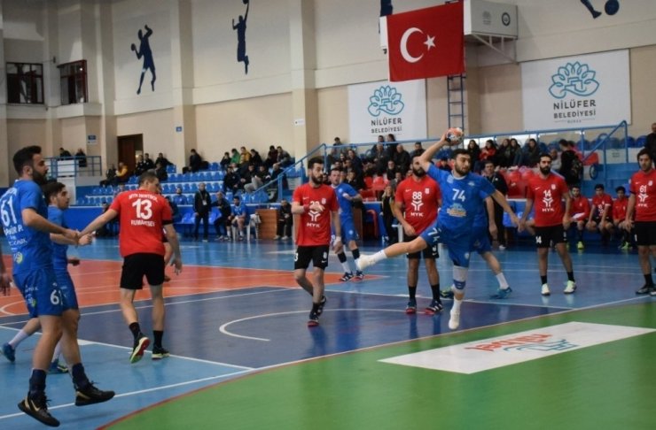 Nilüfer galibiyetle başladı