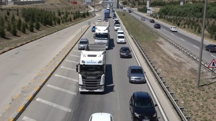 Yağmayan kar, kış lastiği satışlarını da fiyatını da düşürdü