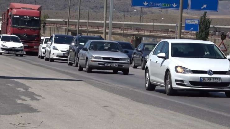 Yağmayan kar, kış lastiği satışlarını da fiyatını da düşürdü