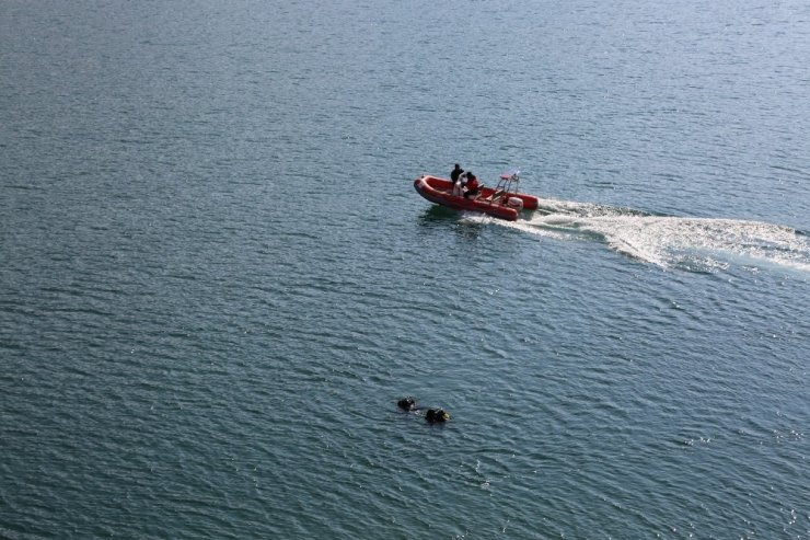 Türkiye’nin dört bir yanından gelen ekipler kayıp Gülistan’ı arıyor