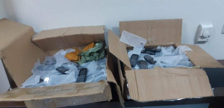 Adana’da 418 kaçak cep telefonu ele geçirildi