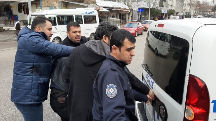 Polis hırsızı böyle zapt etti