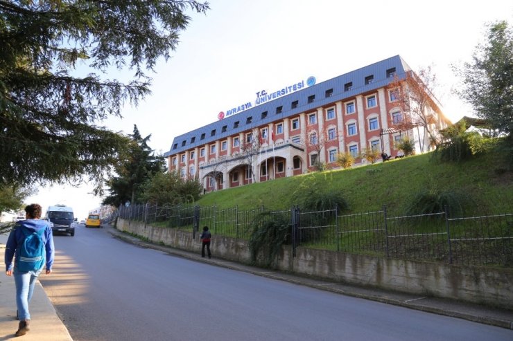 Prof. Dr. Göçer "Lisans üstü eğitim 2023 hedefi için çok önemli"