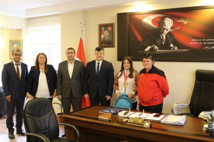 Türkiye Şampiyonundan Fillikçioğlu’na ziyaret