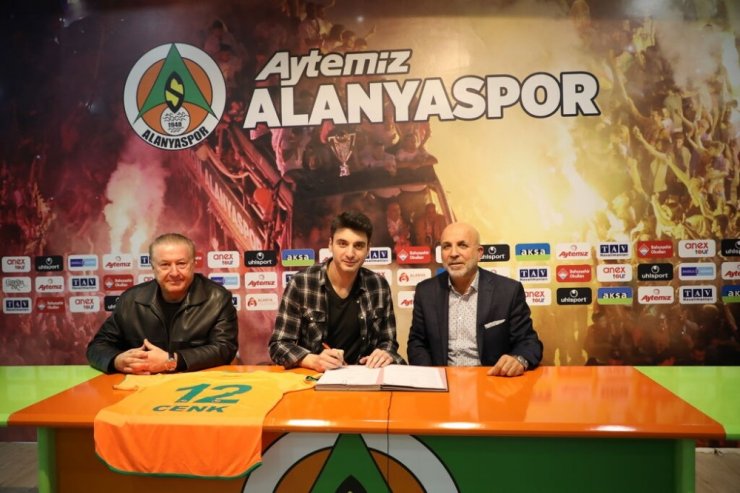 Alanyaspor, Cenk Gönen’i açıkladı