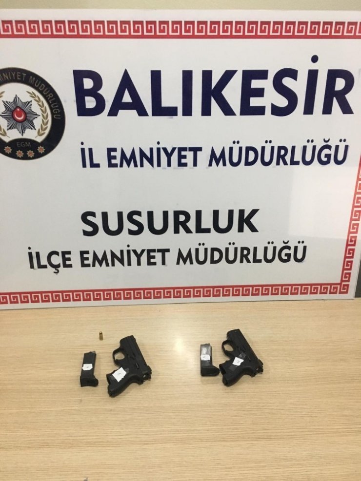 Balıkesir’de 5 silah ele geçirildi