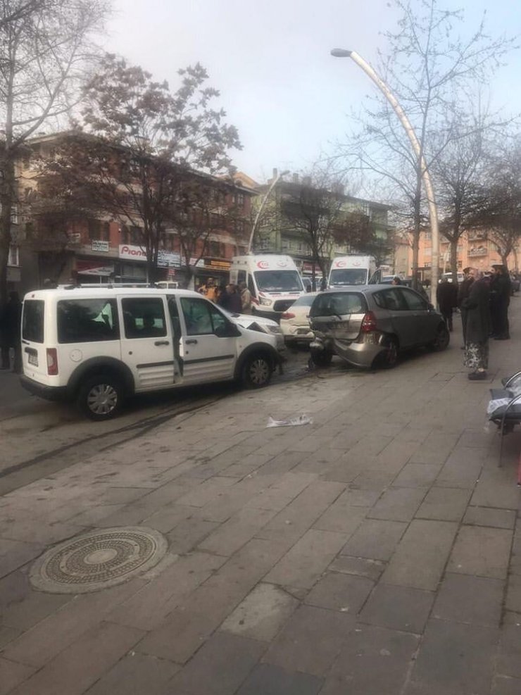 Başkent’te dolmuş kazası: 7 yaralı