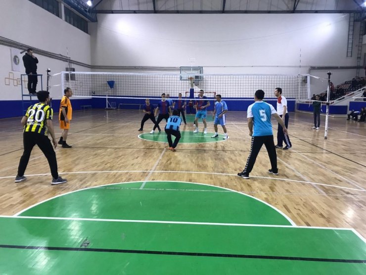 Voleybol turnuvasının kazananları belli oldu