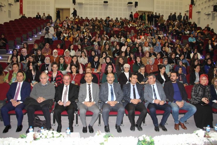 “Spor ve Sağlıklı Yaşam Kampı” Mersin’de başladı