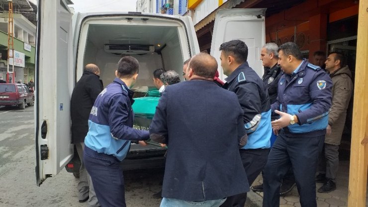 Fırındaki asansörde sıkışan işçi hayatını kaybetti