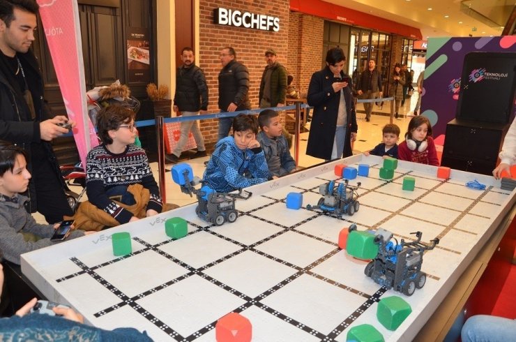 İzmir’de Teknoloji Festivali başladı