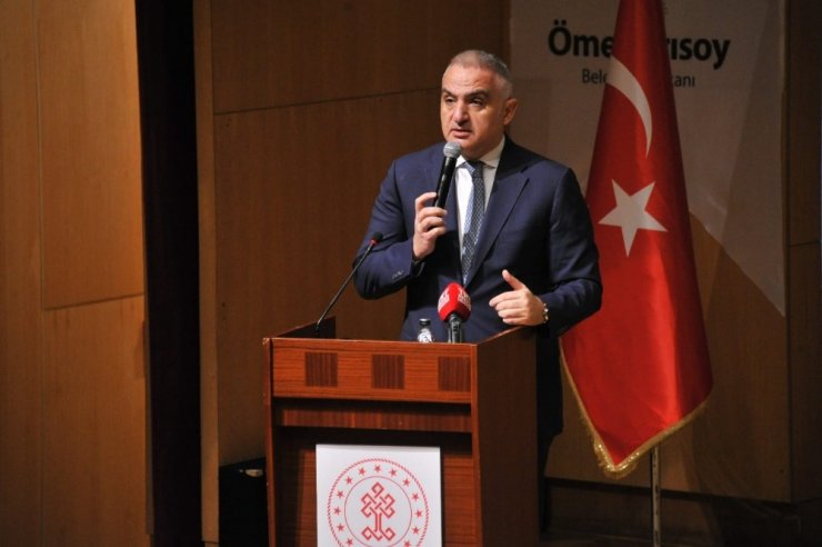 Kültür ve Turizm Bakanı Ersoy, taksici eğitim programında konuştu