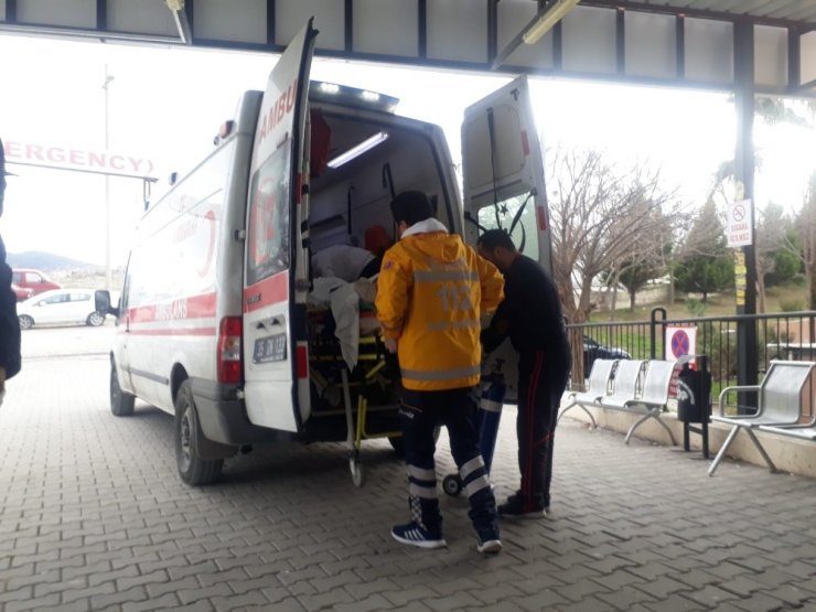 Parkta eşini vurdu, başında bekledi