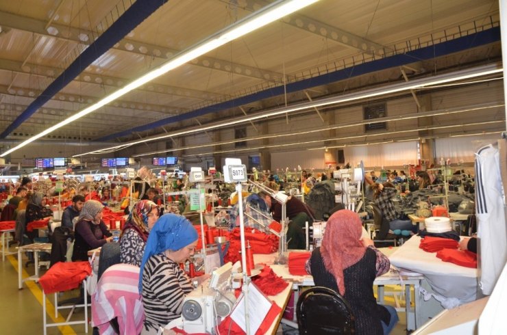 Dünya takımlarının forması Ordu’da dikiliyor