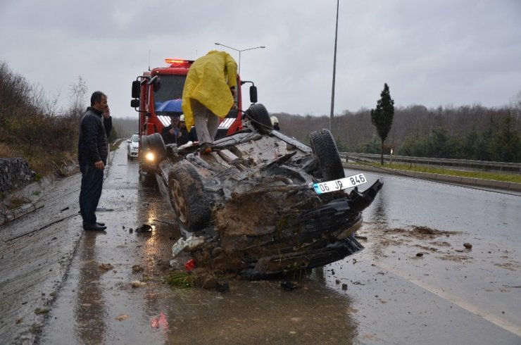 Tamir edilen aracın motor testi sırasında takla attılar: 3 yaralı