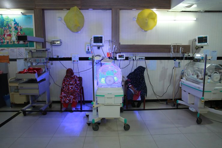 TİKA'dan Pakistan'daki hastanenin çocuk servisine modern tıbbi malzeme desteği