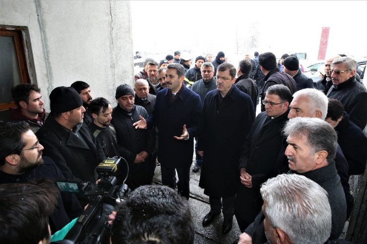 Ekmek tekneleri yanan esnafa Başkan Eroğlu’ndan destek sözü