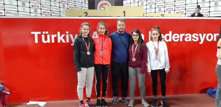 Atletler madalyaya doymuyor