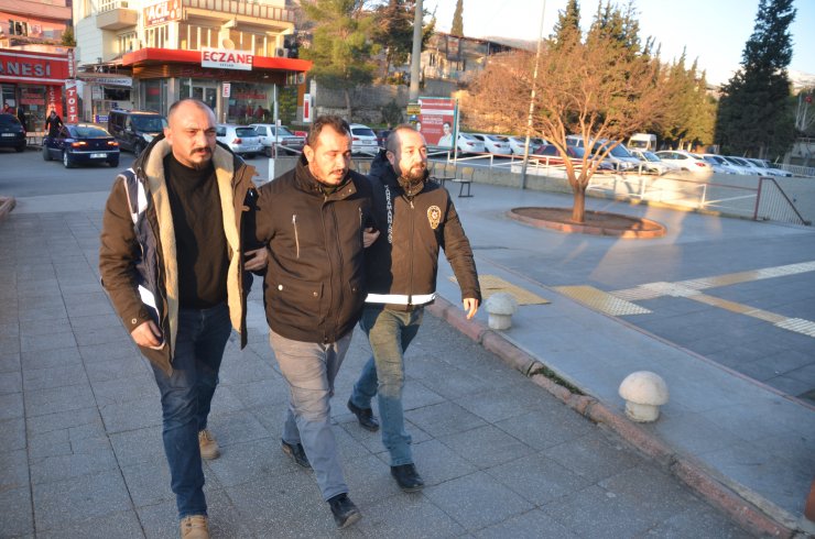 GÜNCELLEME - Arkadaşı tarafından bıçaklanan kişi öldü