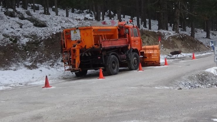 Kazdağların’da kar yağışı başladı