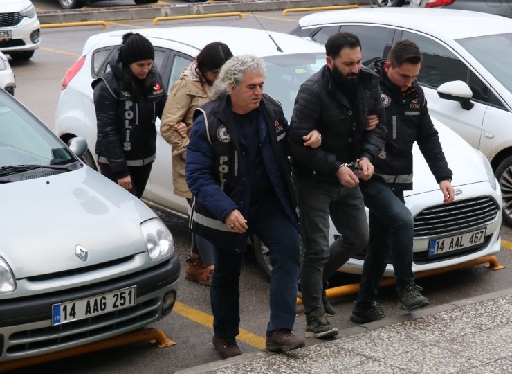 Bolu’da 10 kilo eroinle yakalanan 2 kişi adliyeye sevk edildi
