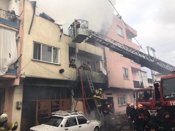 Bursa’da yangın...Yaşlı kadın yanarak can verdi