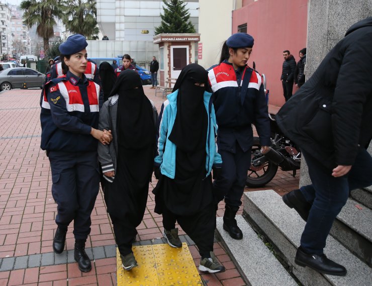 GÜNCELLEME - DEAŞ operasyonunda gözaltına alınan 4 kadın serbest bırakıldı