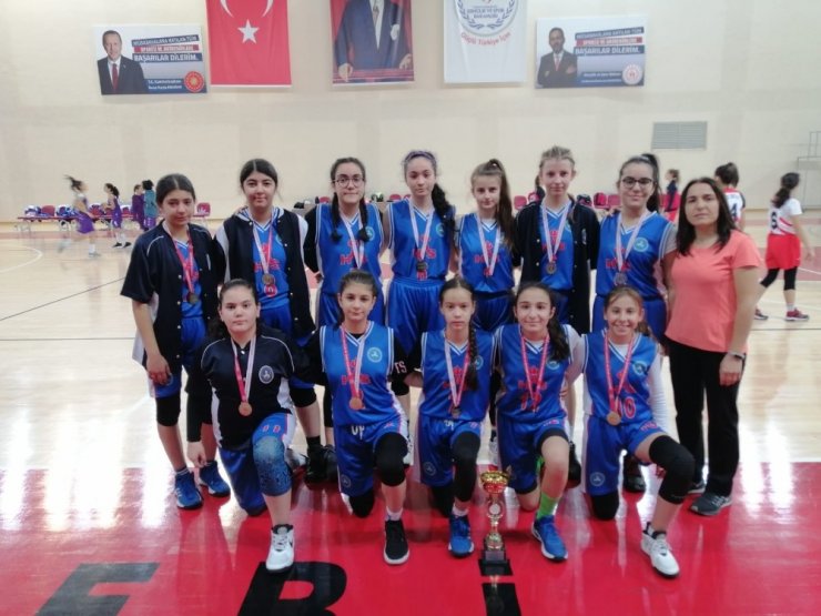 Okullar Arası Yıldız Kızlar Basketbol İl Birinciliği Müsabakaları Tamamlandı