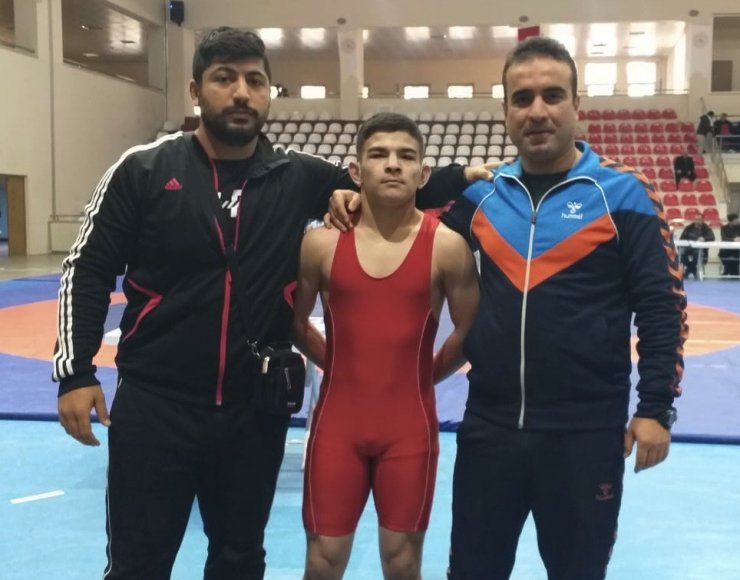 Güreşte Türkiye 3.’sü oldular
