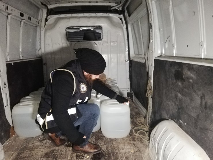 Polisten Metil Alkol baskını, yaklaşık 7 ton yakalandı