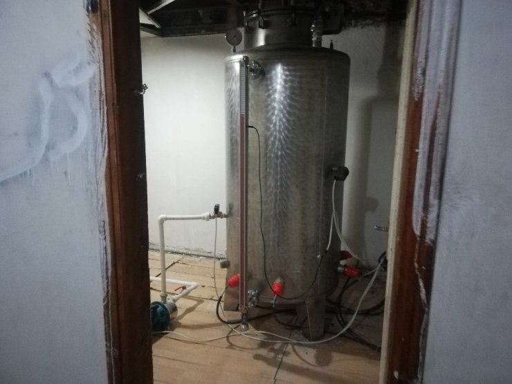 Polisten Metil Alkol baskını, yaklaşık 7 ton yakalandı