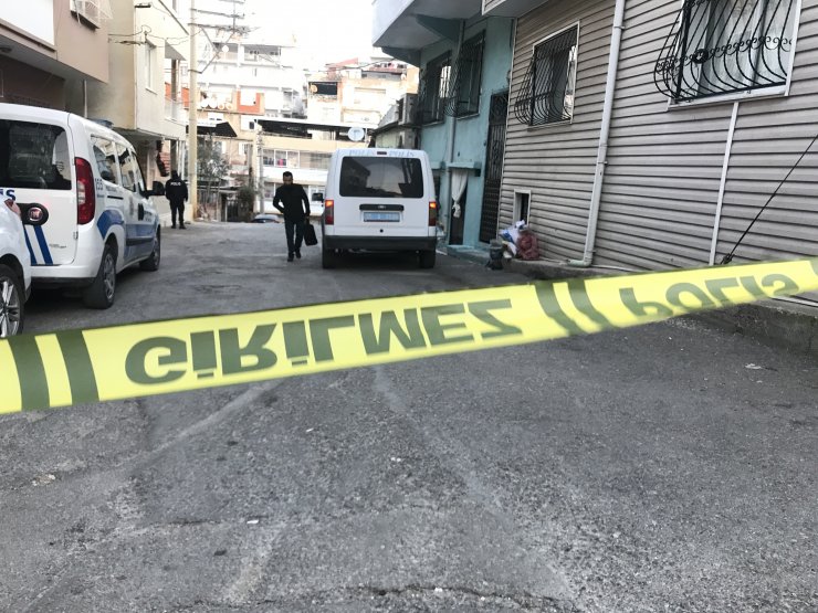GÜNCELLEME - İzmir'de eski eşi tarafından darbedilip tüfekle vurulan kadın öldü