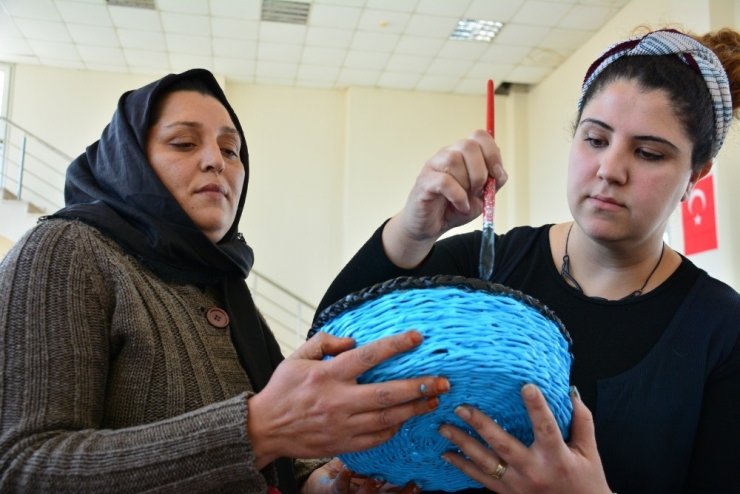 Torbalı’da açılan meslek fabrikası ilk meyvelerini verdi
