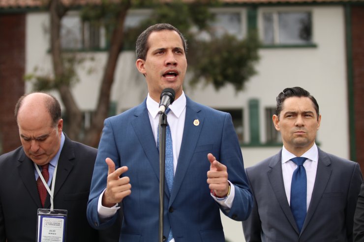 Juan Guaido, Venezuela'dan nasıl çıktığını söylemedi